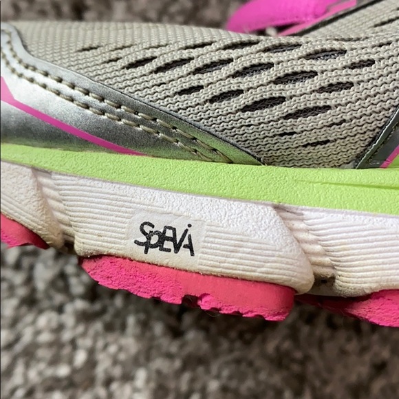 ASICS Women's Gt-1000 4 Running Shoe - Picture 10 of 10